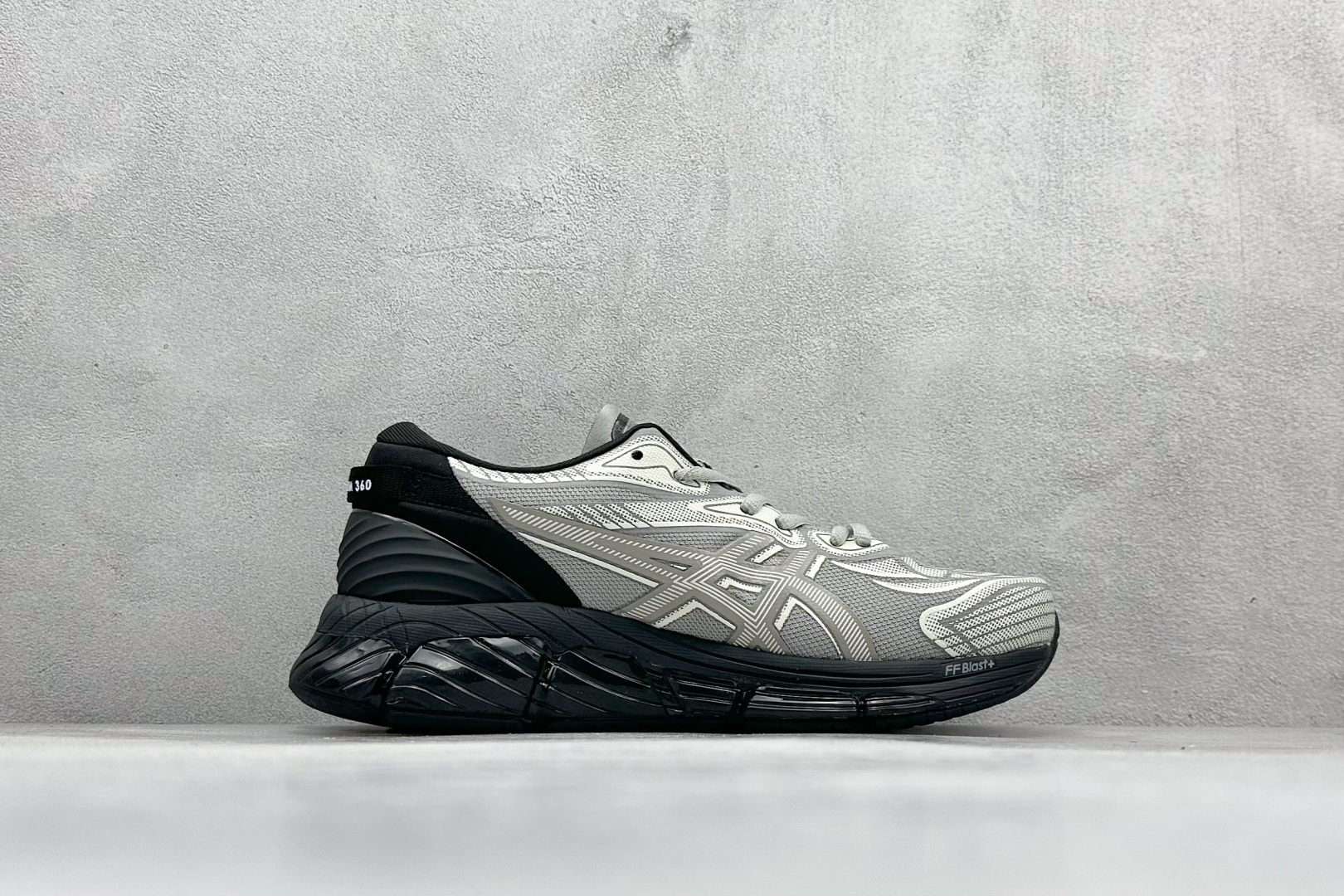 976153744